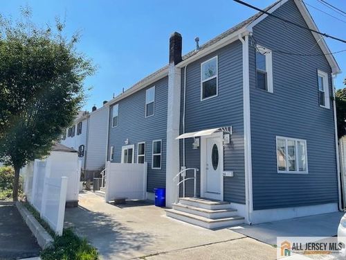 209 1st St, South Amboy, NJ, 08879-1608 | Card Image