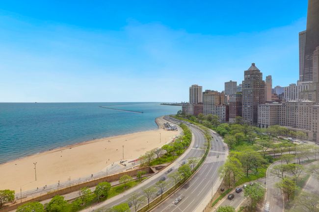 APT-17N - 1110 N Lake Shore Dr, Condo with 3 bedrooms, 3 bathrooms and 1 parking in CHICAGO IL | Image 5