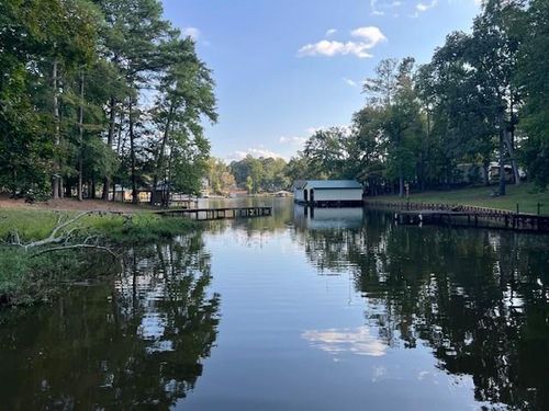 222 Pinewood Dr, Eatonton, GA, 31024-7753 | Card Image