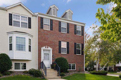 1551 Coneflower Ln, Shakopee, MN, 55379-5854 | Card Image