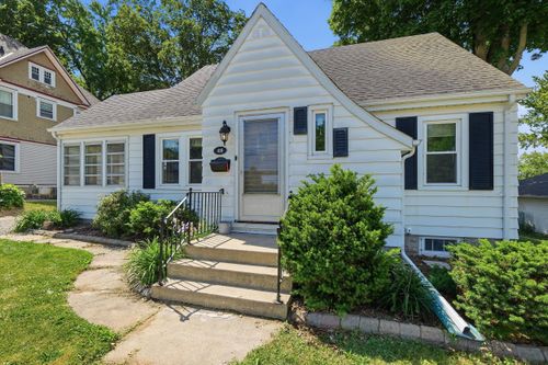 418 E Racine St, Jefferson, WI, 53549-1616 | Card Image