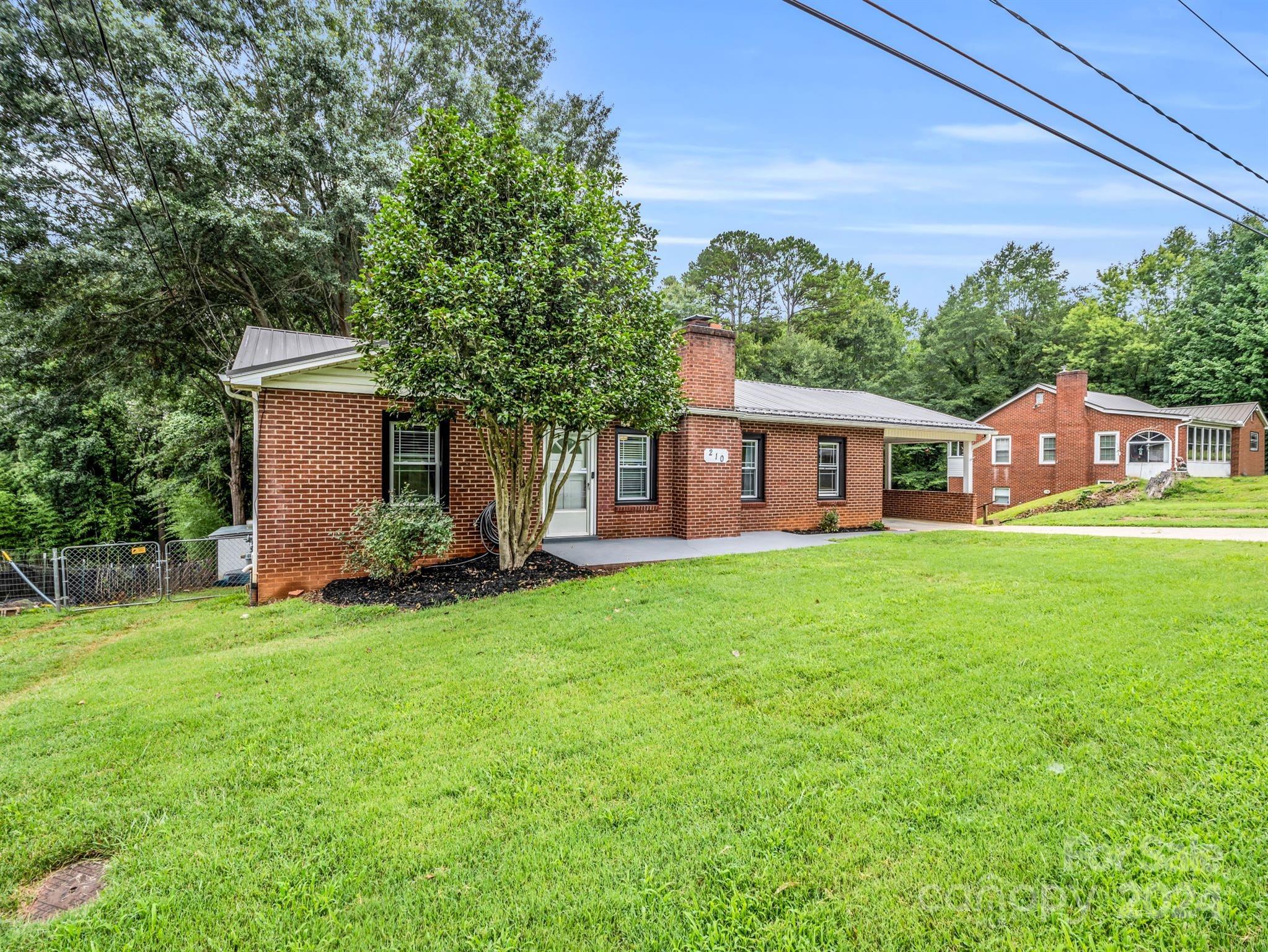 Deviney St, Spindale, NC 28160
