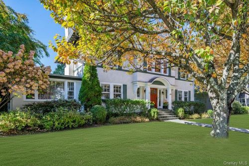 443 Highbrook Ave, Pelham, NY, 10803-2225 | Card Image