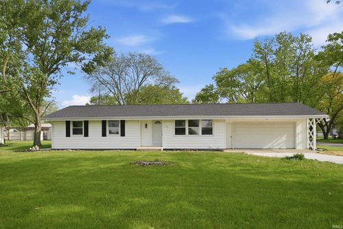 1105 W Main Street, Berne, IN, 46711-1302 | Card Image