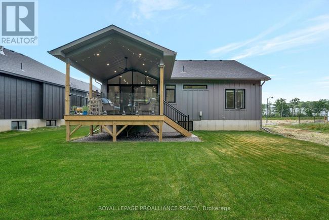 48 Deerview Dr, House other with 3 bedrooms, 3 bathrooms and 6 parking in Trenton ON | Image 36