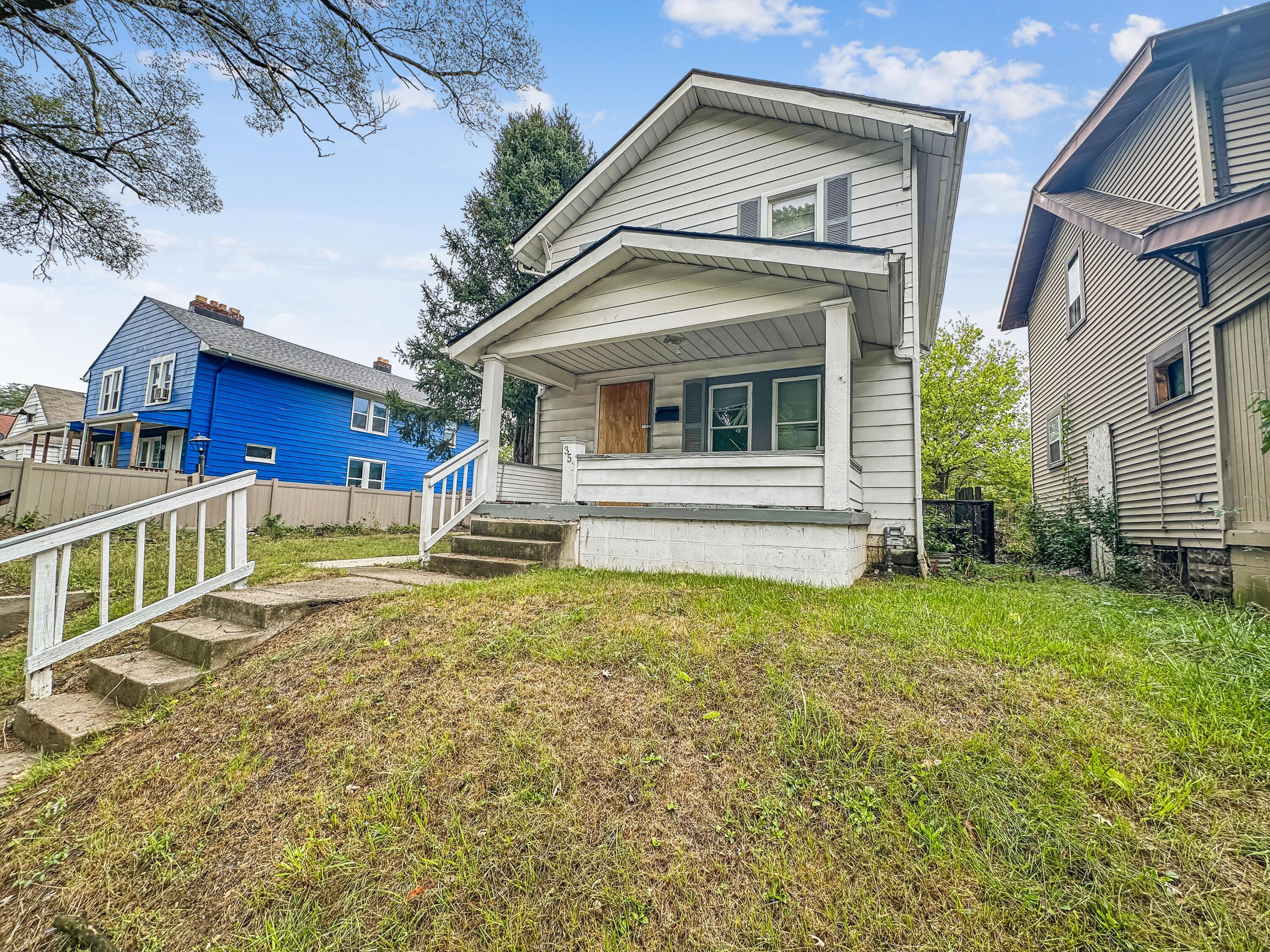 Wayne Ave, Columbus, OH 43204