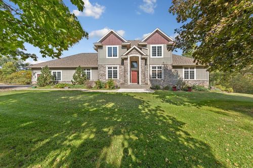 14343 Fawn Ct, Northfield, MN, 55057-4698 | Card Image