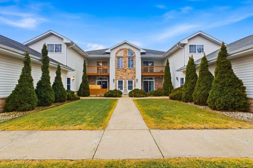 6248 S Creekside Dr, Cudahy, WI, 53110-3436 | Card Image
