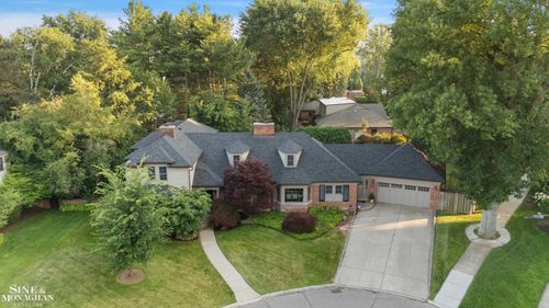 39 Harbor Hill Rd, Grosse Pointe Farms, MI, 48236-3747 | Card Image