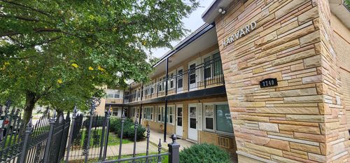 4a-7740 Harvard St, Forest Park, IL, 60130-2246 | Card Image