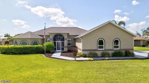 420 Se 32nd St, Cape Coral, FL, 33904-4133 | Card Image