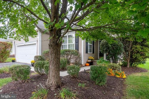 2225 Four Seasons Blvd, Macungie, PA, 18062-8015 | Card Image