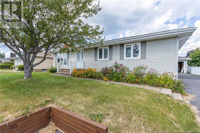 1130 Rockland Dr, House other with 3 bedrooms, 2 bathrooms and null parking in Bathurst NB | Image 3