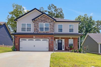 1094 Whitney Dr, House other with 5 bedrooms, 2 bathrooms and 4 parking in Clarksville TN | Image 1