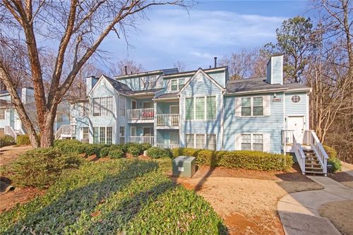 702 Glenleaf Dr, Peachtree Corners, GA, 30092-6107 | Card Image