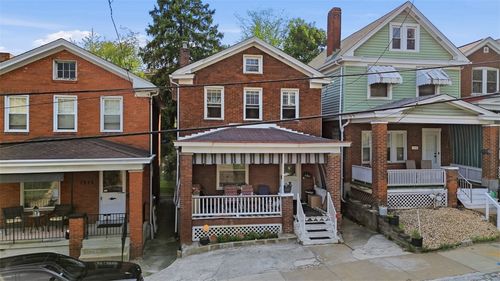 2822 Brentwood Ave, Brentwood, PA, 15227-2526 | Card Image