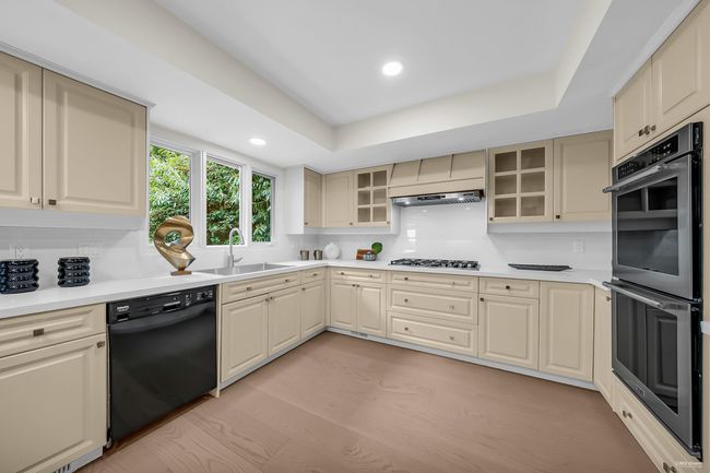4030 Ripple Rd, House other with 4 bedrooms, 3 bathrooms and 4 parking in West Vancouver BC | Image 8