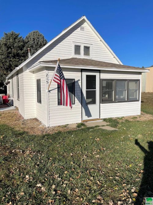 215 12th, Vermillion, SD, 57069 | Card Image