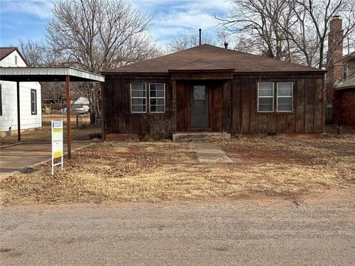1504 N 6th Street, Sayre, OK, 73662 | Card Image