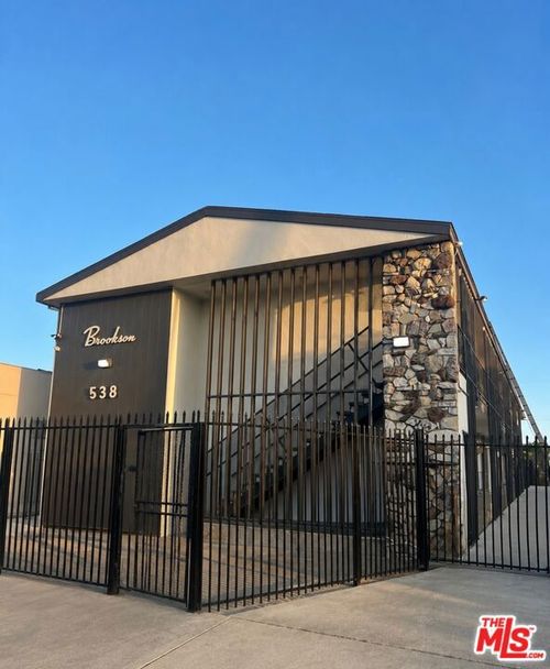 538 W 82nd St, LOS ANGELES, CA, 90003 | Card Image