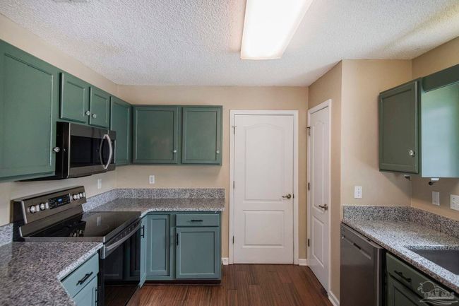 10091 Hillview Dr, House other with 3 bedrooms, 2 bathrooms and 2 parking in Pensacola FL | Image 21