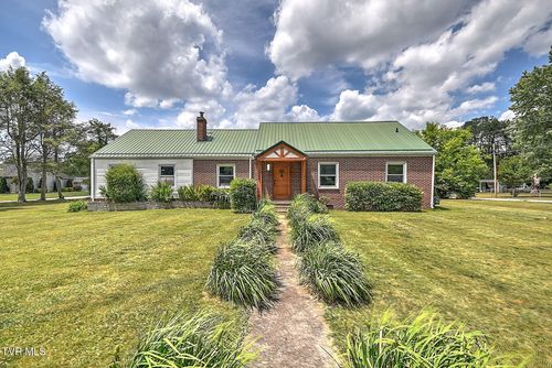 1121 Broad St, Elizabethton, TN, 37643-2449 | Card Image