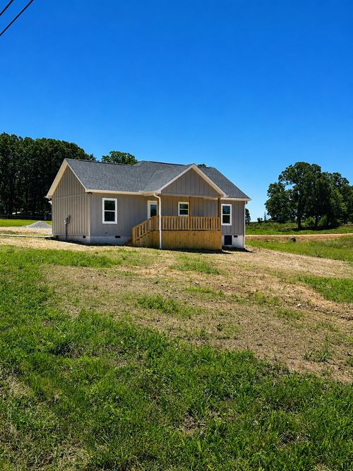 1106 Baker Ln, Lawrenceburg, TN, 38464-6269 | Card Image