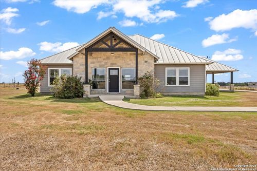 475 County Road 240, Gonzales, TX, 78629-6850 | Card Image