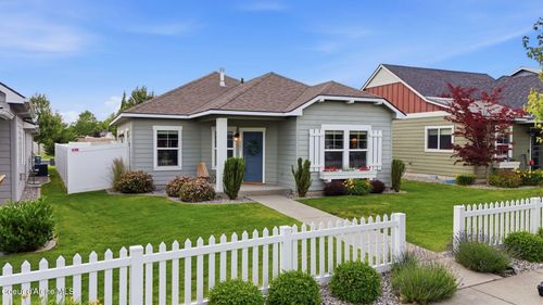 6581 N Descartes Dr, Coeur D Alene, ID, 83815-4984 | Card Image