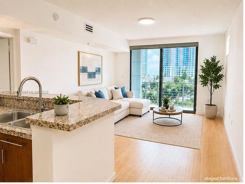 1710-110 Washington Ave, Miami Beach, FL, 33139-7224 | Card Image
