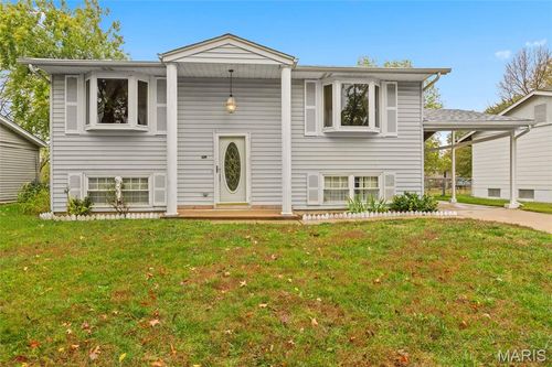 1273 Pequeno Ln, Fenton, MO, 63026-3627 | Card Image