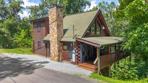 999 Willard Way, Sevierville, TN, 37876-0937 | Card Image