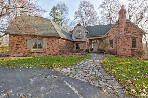 509 Bluebird Trl, Ortonville, MI, 48462-8481 | Card Image