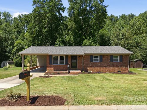 413 E Mclelland Ave, Mooresville, NC, 28115-2848 | Card Image