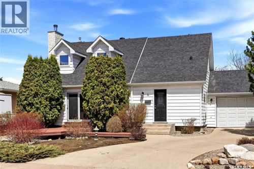 4 Bannister Ave, Regina, SK, S4R5K9 | Card Image