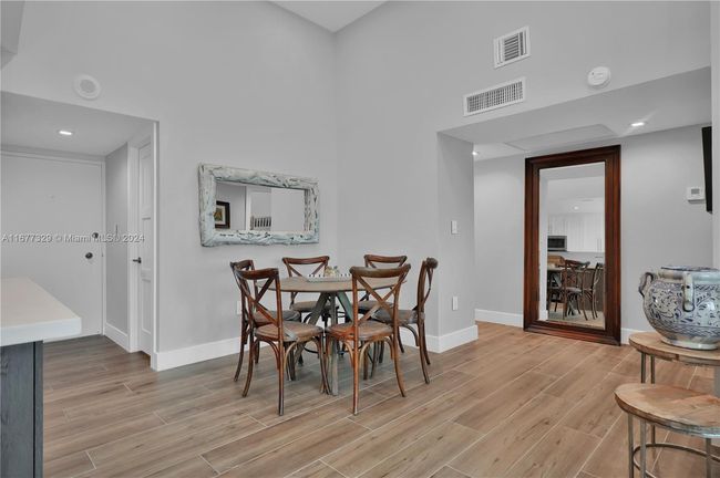 APT-3E - 5555 Collins Ave, Condo with 1 bedrooms, 2 bathrooms and null parking in Miami Beach FL | Image 10