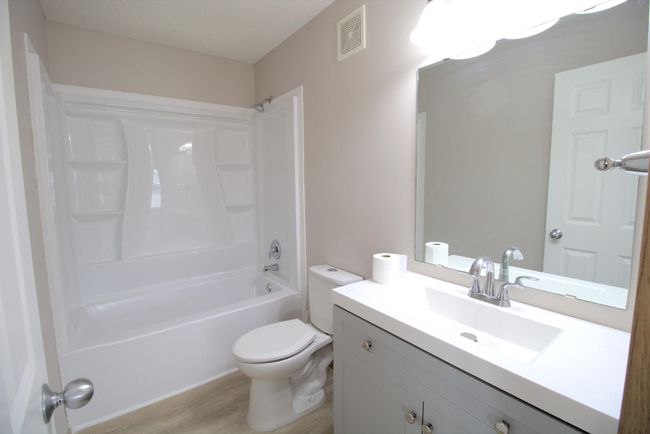 Main Bath upstairs | Image 16