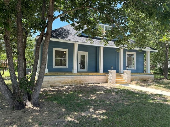 561 S Chambers St, House other with 3 bedrooms, 4 bathrooms and 2 parking in Giddings TX | Image 23