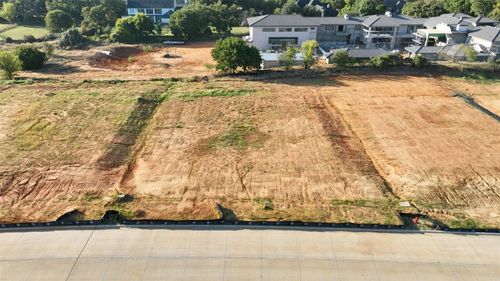 1521 Four Seasons Ln, Fort Worth, TX, 76140-5609 | Card Image