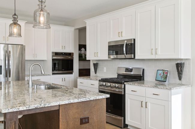 17917 Hayes Ave, House other with 5 bedrooms, 4 bathrooms and null parking in Lakeville MN | Image 11
