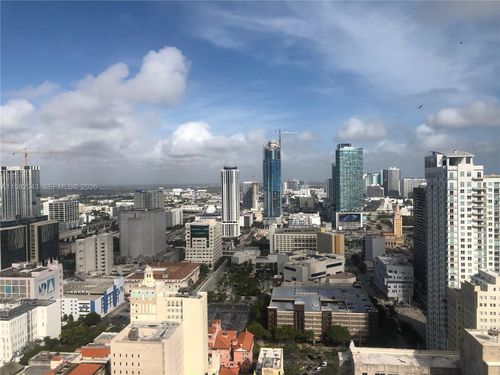 10-151 Se 1st St, Miami, FL, 33131-1418 | Card Image