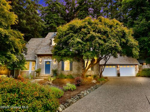 3305 Bayview Ter, Seaside, OR, 97138-5063 | Card Image