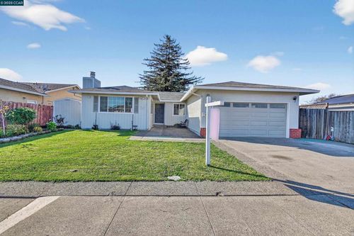 705 705 Danrose Dr, American Canyon, CA, 94503 | Card Image