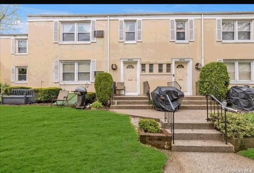 158b-252-31 72nd Avenue, New York, NY, 11426 | Card Image