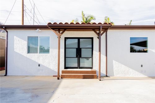 b-536 Short St, Inglewood, CA, 90302-1915 | Card Image