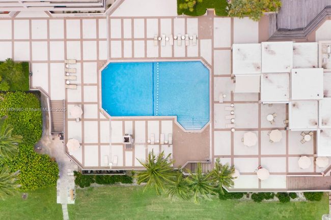 APT-174 - 201 Crandon Blvd, Townhouse with 4 bedrooms, 7 bathrooms and null parking in Key Biscayne FL | Image 76