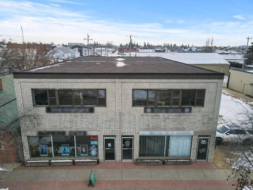 {{alt}} | Card Image