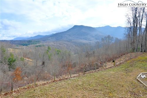 260 Crestview Dr W, Creston, NC, 28615-9167 | Card Image