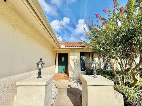 18308 Aintree Ct, TAMPA, FL, 33647-2454 | Card Image