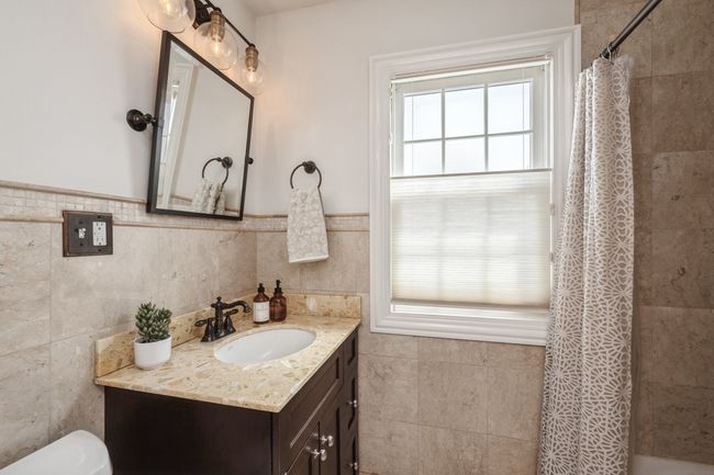 412 Grantley Ave, House other with 3 bedrooms, 2 bathrooms and 1 parking in Elmhurst IL | Image 8